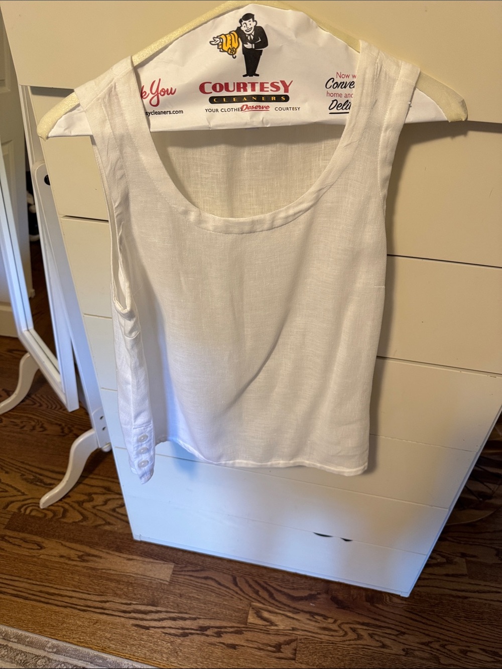 Chico's White Linen Blend Sleeveless Tank